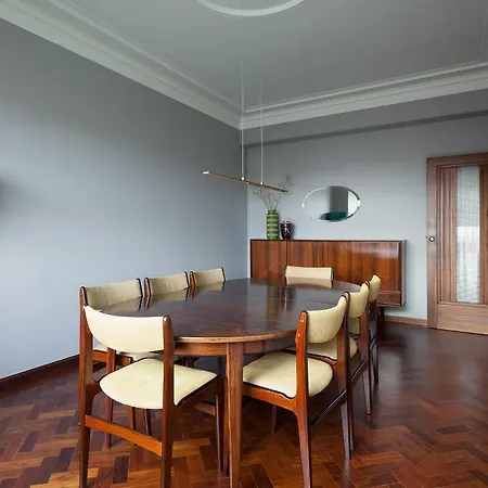 Art Deco Apartment Over Bolhao Market
